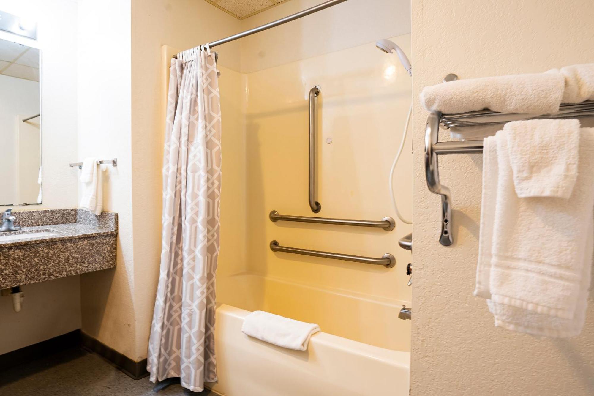Oyo Hotel Redwood Falls Near Jackpot Casino 외부 사진